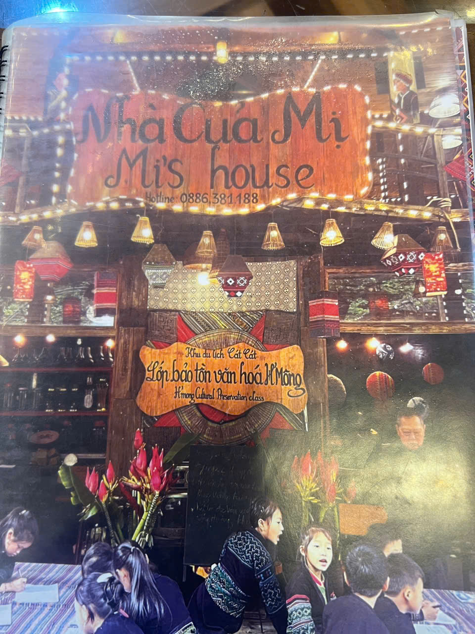 Khong gian nha hang 1