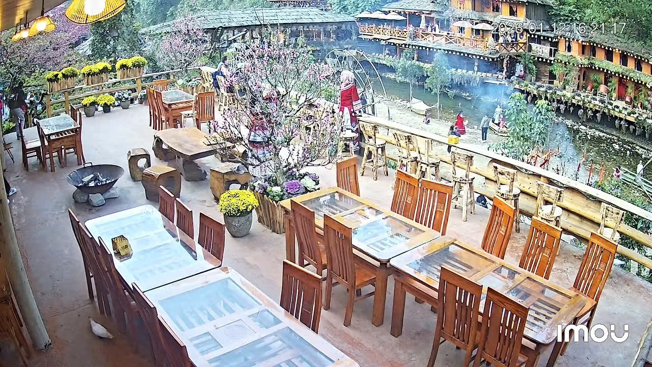 Khong gian nha hang 4